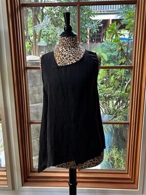 Inizio Made in Italy Black Sleeveless Linen-Blend Asymmetric Tunic Top